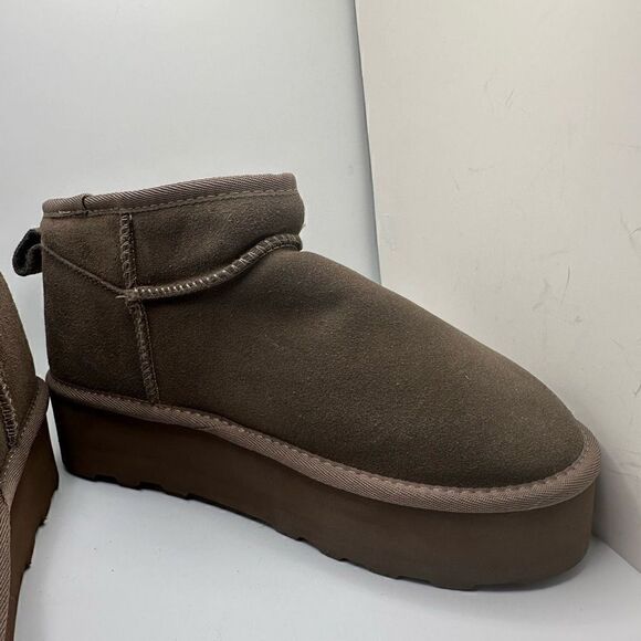 CUSHIONAIRE Women's Genuine Suede pull platform boot +Memory Foam 9 WIDE BROWN - Picture 6 of 7